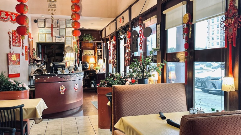 Entrance & Waiting room 