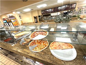 Owner Operator Pizza Restaurant in Middlesex County on busy highway
