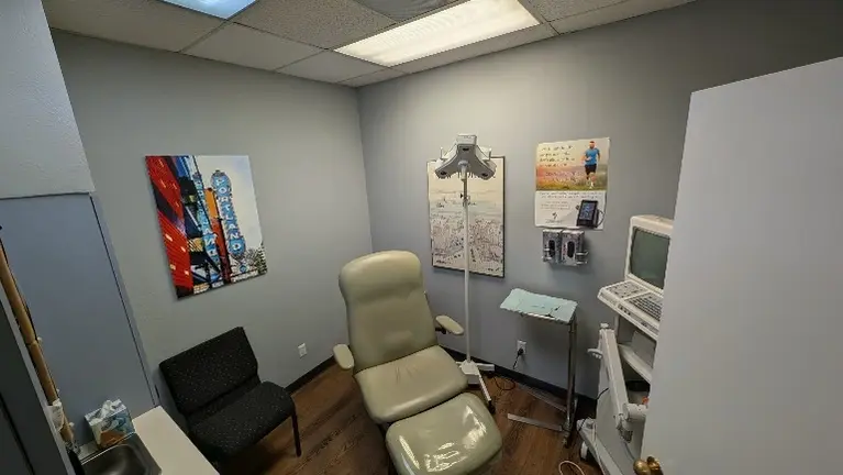 1 of 4 Exam Rooms 1 of 4 Exam Rooms