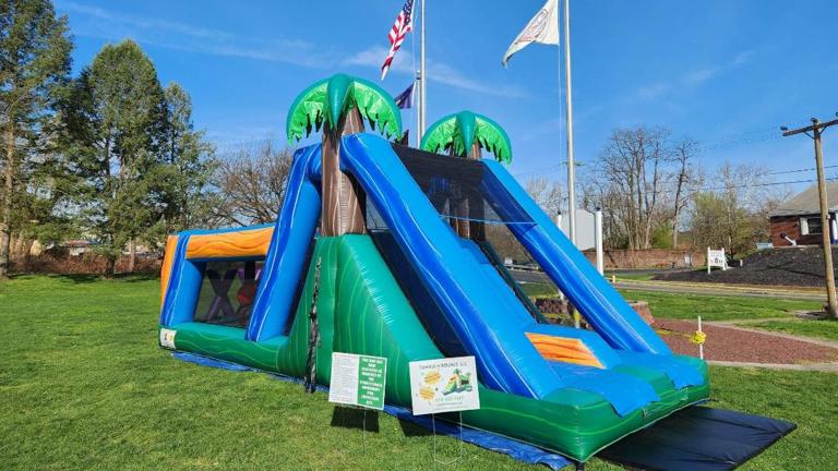 32ft Tropical Obstacle