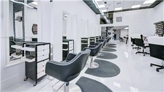 Beauty & Nail Salon For Sale In Fontainebleau