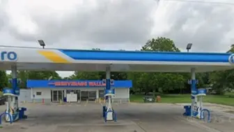Valero Gas Station & Real Estate In El Campo, TX