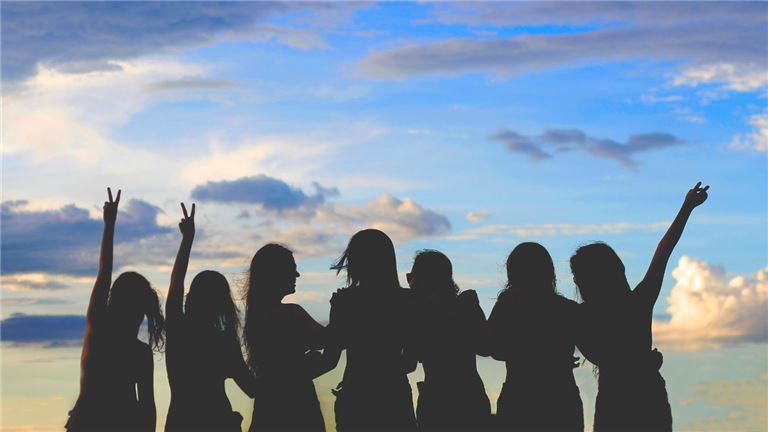 girls sunset silhouette