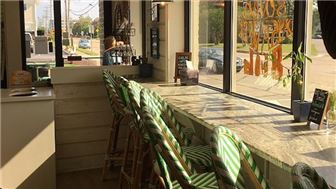 Dream Cafe at the Beachfront