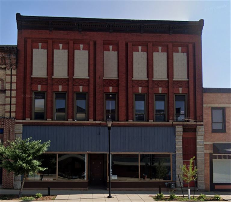 402 Dousman
