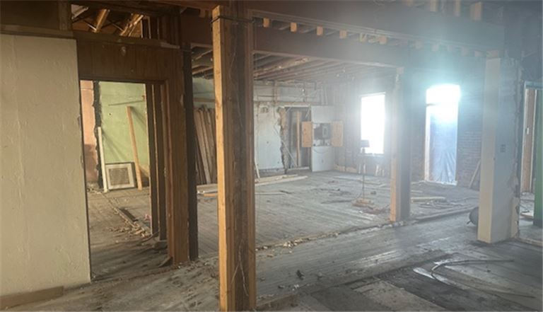 402 Dousman