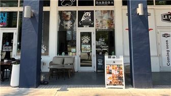 Modern café space in the heart of Edgewater