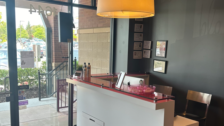 Reception Desk 