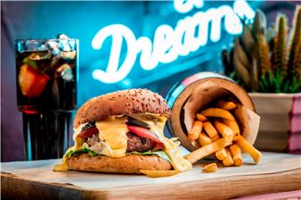 Profitable, Turnkey, Iconic Themed Restaurant Central Las Vegas