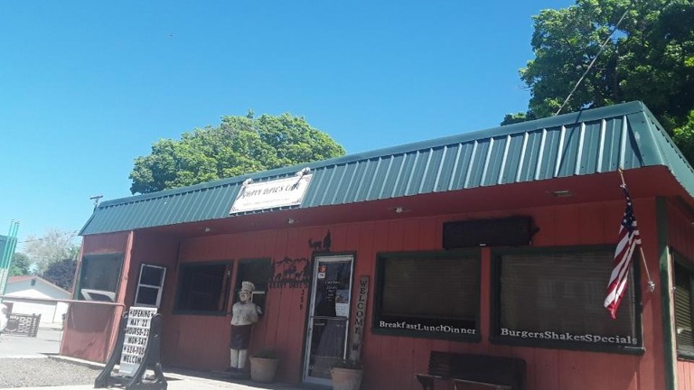 Gravy Dave's Drive-In