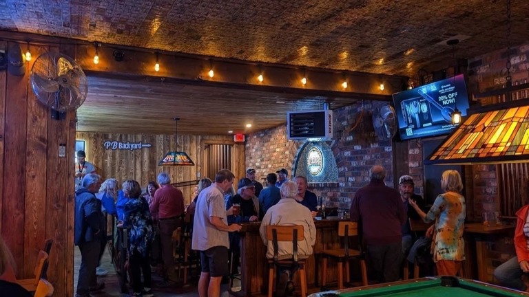 Back portion of the bar 