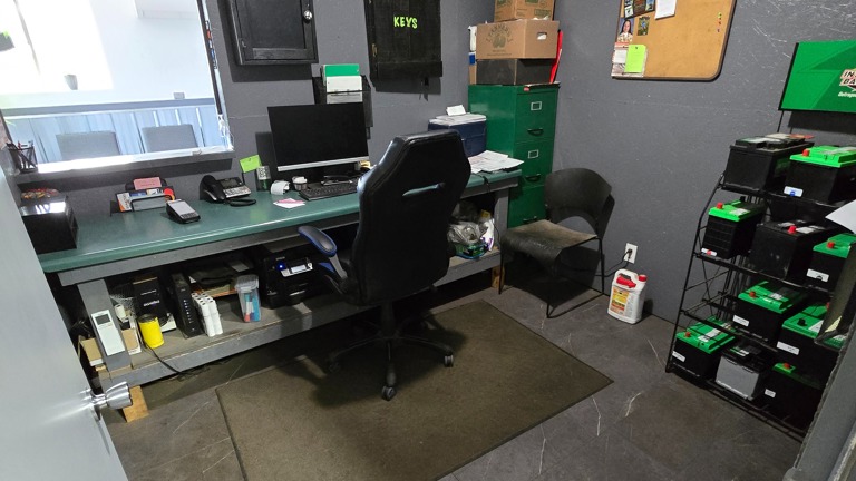 Sound insulated office