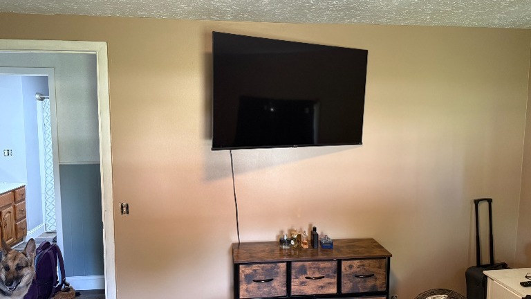 Tv & Dresser Main Bdrm