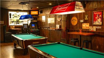 Established Pub & Restaurant w/ Real Estate In Prime Location For Sale