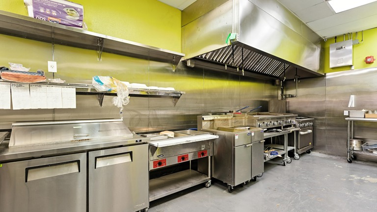 Kitchen 