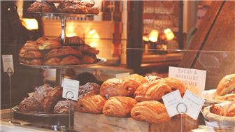 Bakery With 2 hoods For High Volume Operation