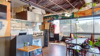 Established Turnkey Pizza/Dine in/Delivery/Catering