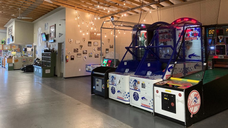 4-way Air Hockey, Football, Basketball, Baseball Games