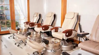 Thriving Nail Spa In Busy Area – Profitable!