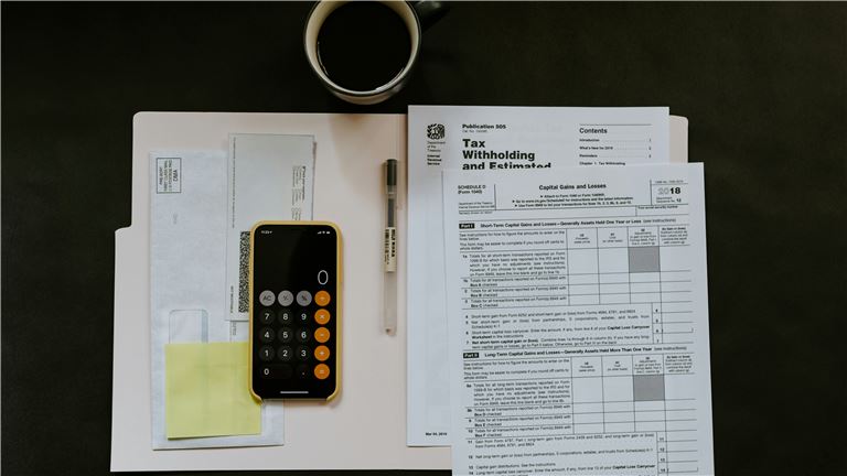 tax form and calculator