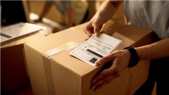 Well-Established Packaging & Shipping – High Earnings & Semi-Absentee