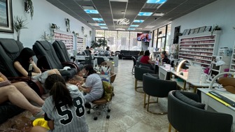 Turn Key High-End Nail Salon [27 yrs]