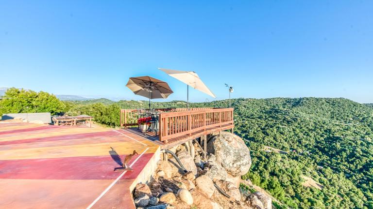 Private deck
