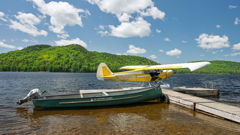 Flying or fishing, endless adventures...