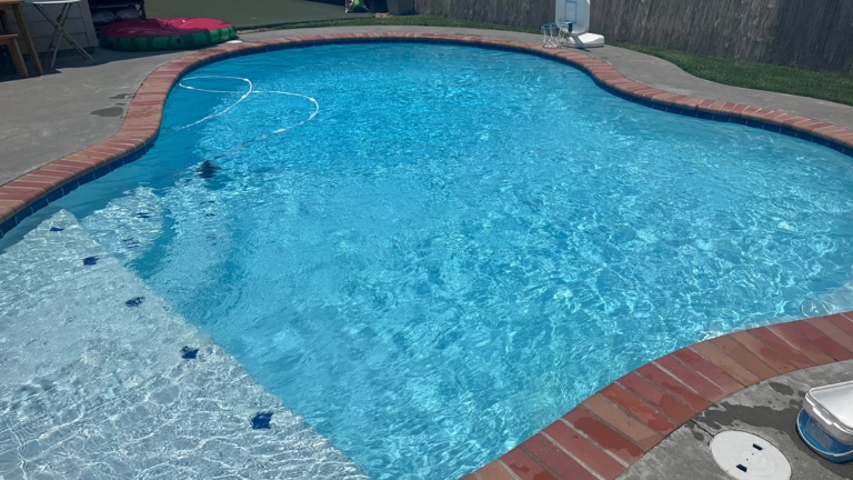 Make pools sparkle!