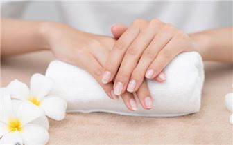 Thriving Nail Salon in Prime Location: A Golden Opportunity!