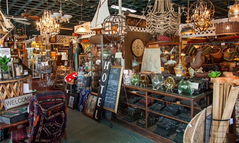 Retail Antique &amp;amp; Home Decor Shop SC2230