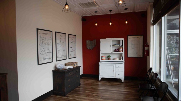 Lobby Area - DPK is carryout and delivery