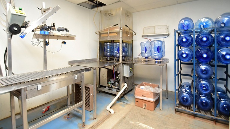 Bottling area 
