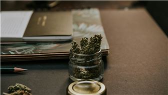 SMOKE SHOP AND LOUNGE