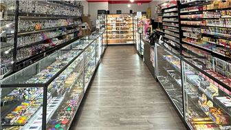SG 11029 Ohio Columbus Hudson Smoke Shop and C Store