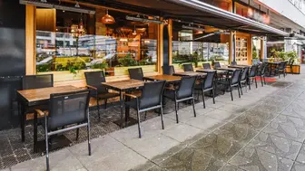 Profitable Houston Restaurant For Sale–Turnkey Bellaire Location