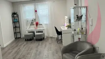Profitable Turnkey Beauty Studio- Passive Income + Prime Area