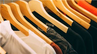 Franchise Resale Clothing and Accessories-EZ 2 Run!! #3321