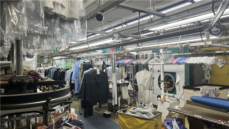 Dry Cleaners