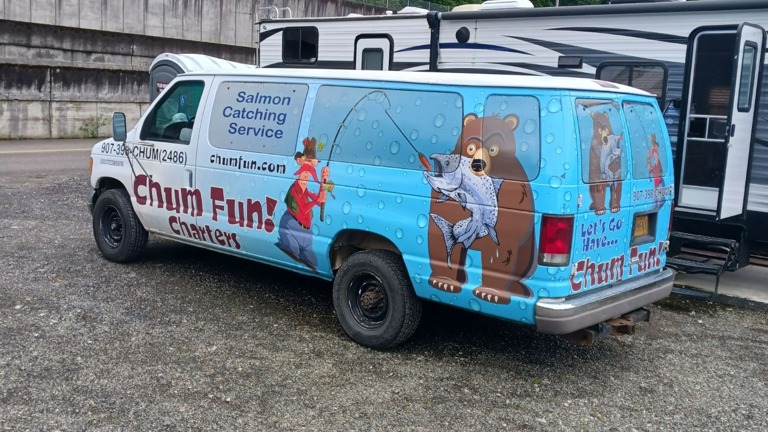 1 Chum Fun van of 3