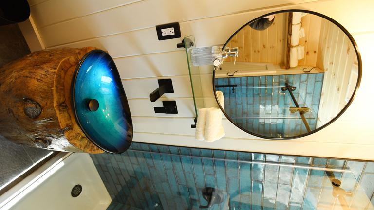 Skyframe bath.