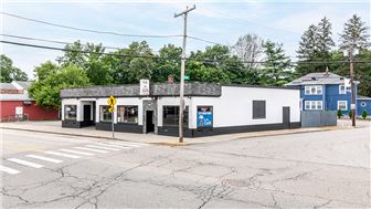 Established Bar/Restaurant in Highly Visible Location!