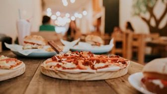 Turnkey Pizza & Bar Restaurant – Low Rent – $130K in Equip & Inventory