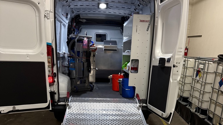 Loading ramp 