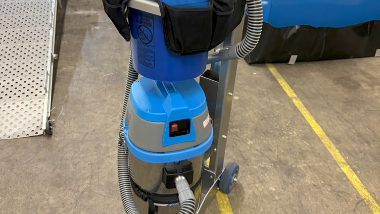 Vacuum Cart & Tools