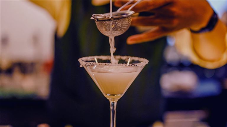 Bar and Lounge