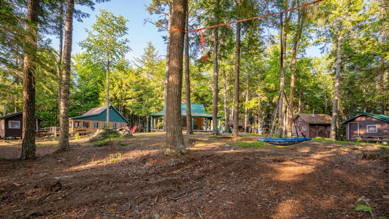 Includes 2 lodges & 3 sleeping cabins 
