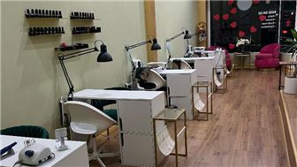 Profitable Nail Salon near The Grove in West Hollywood