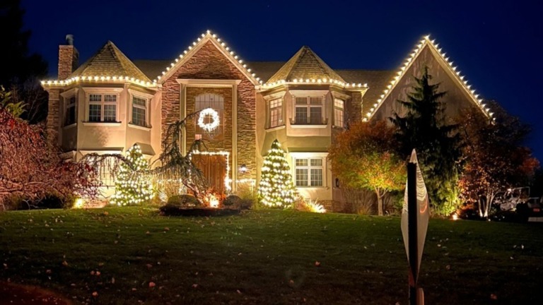 complete Holiday Lights job