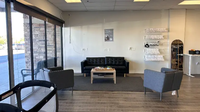 Sitting Area Sitting Area